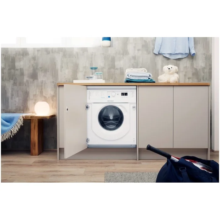 INDESIT BIWMIL71252UKN Built-in 7KG 1200 Spin washing machine - Image 4