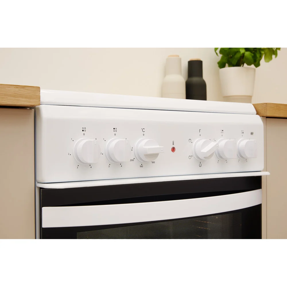 INDESIT IS5V4KHW Electric cooker - Image 5