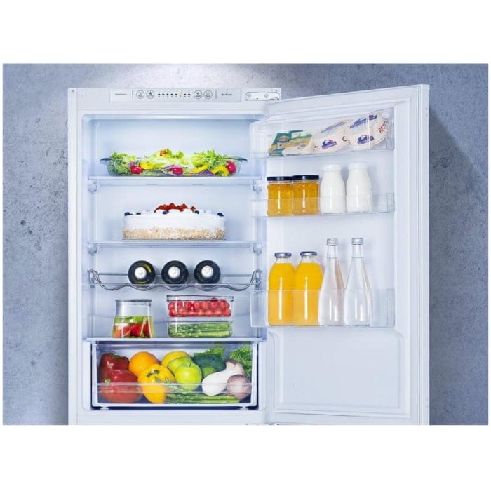 HISENSE RIB291F4AWE Built-in 50:50 Frost-free fridge freezer - Image 4