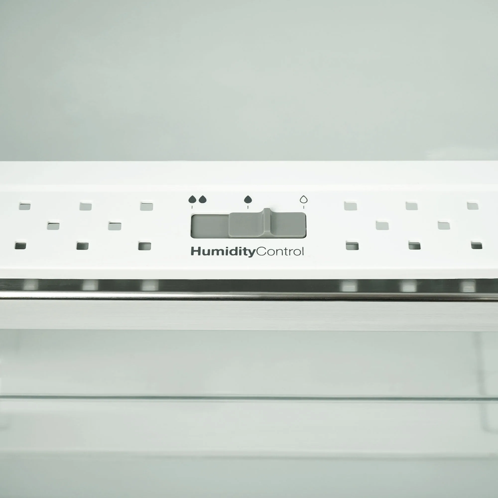 MONTPELLIER MIFF550FF Built-in 50:50 frost-free fridge freezer - Image 6