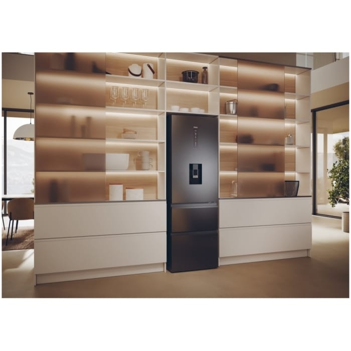 HAIER HTW5618EWMP Frost-free fridge freezer - Image 10