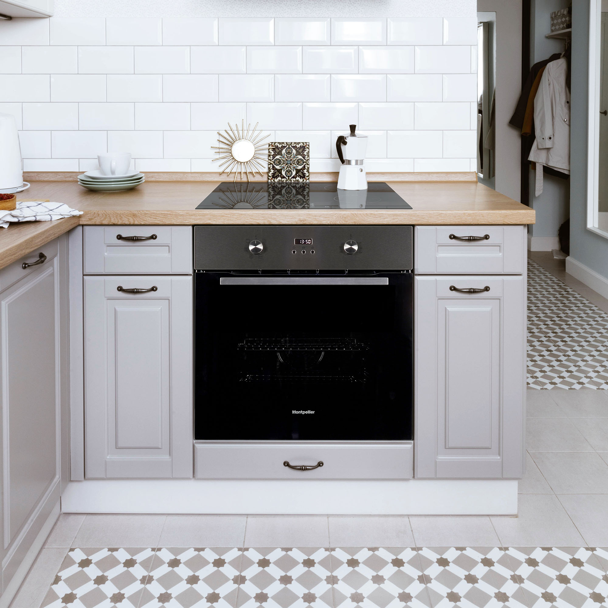 MONTPELLIER MSBFO65SST Built-in single oven - Image 3